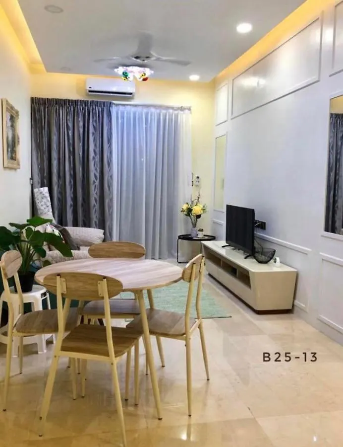 Silverscape Seaview B25-13 Malacca 0*,  Malesia